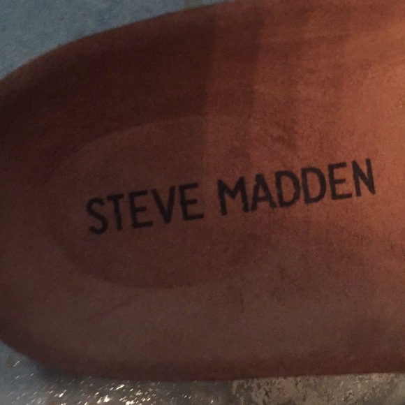EUC Steve Madden 3” Gold Metallic Platform Slide - Picture 7 of 7